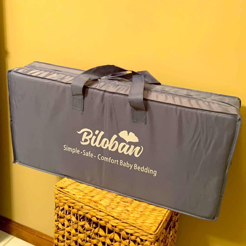 Baby bedding / pack and play mat